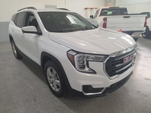 Used 2024 GMC Terrain SLE w/ Driver Convenience Package AWD/4WD image 7