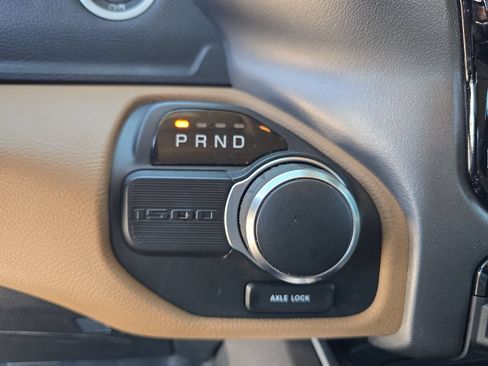 Used 2019 RAM 1500 Big Horn RWD image 19