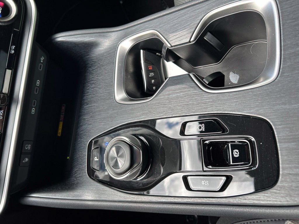 Used 2026 Lexus RZ 350e 2WD w/ Convenience Package image 22
