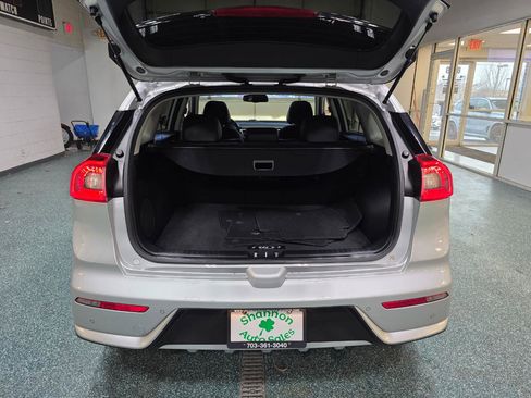 Used 2018 Kia Niro Touring image 20