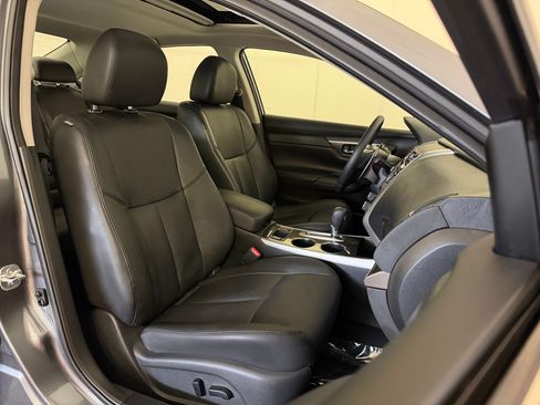 Used 2015 Nissan Altima 3.5 SL FWD image 24