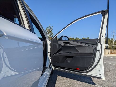 Used 2025 Toyota Camry SE image 53