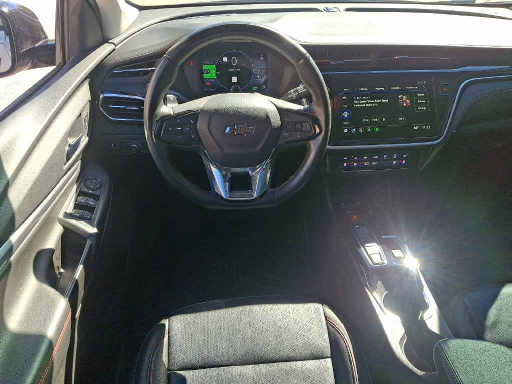 Used 2023 Chevrolet Bolt EUV Premier w/ Sun & Sound Package FWD image 11