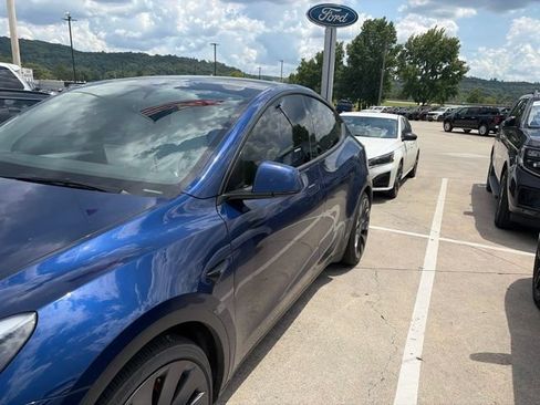 Used 2024 Tesla Model Y Performance AWD/4WD image 3
