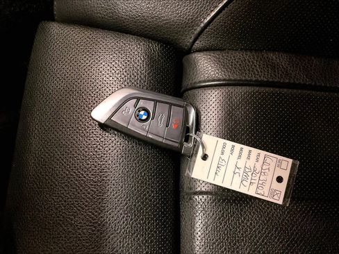 Used 2016 BMW X5 xDrive50i image 13