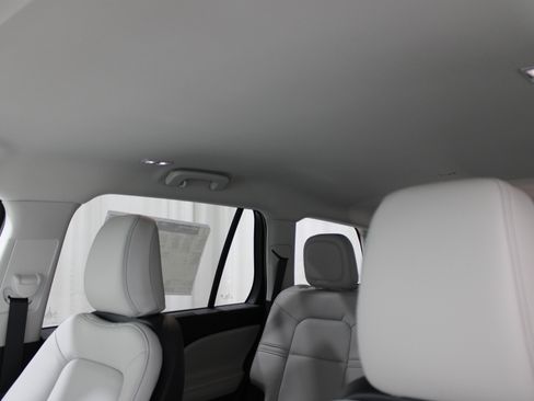 New 2026 Lincoln Aviator 2WD image 26