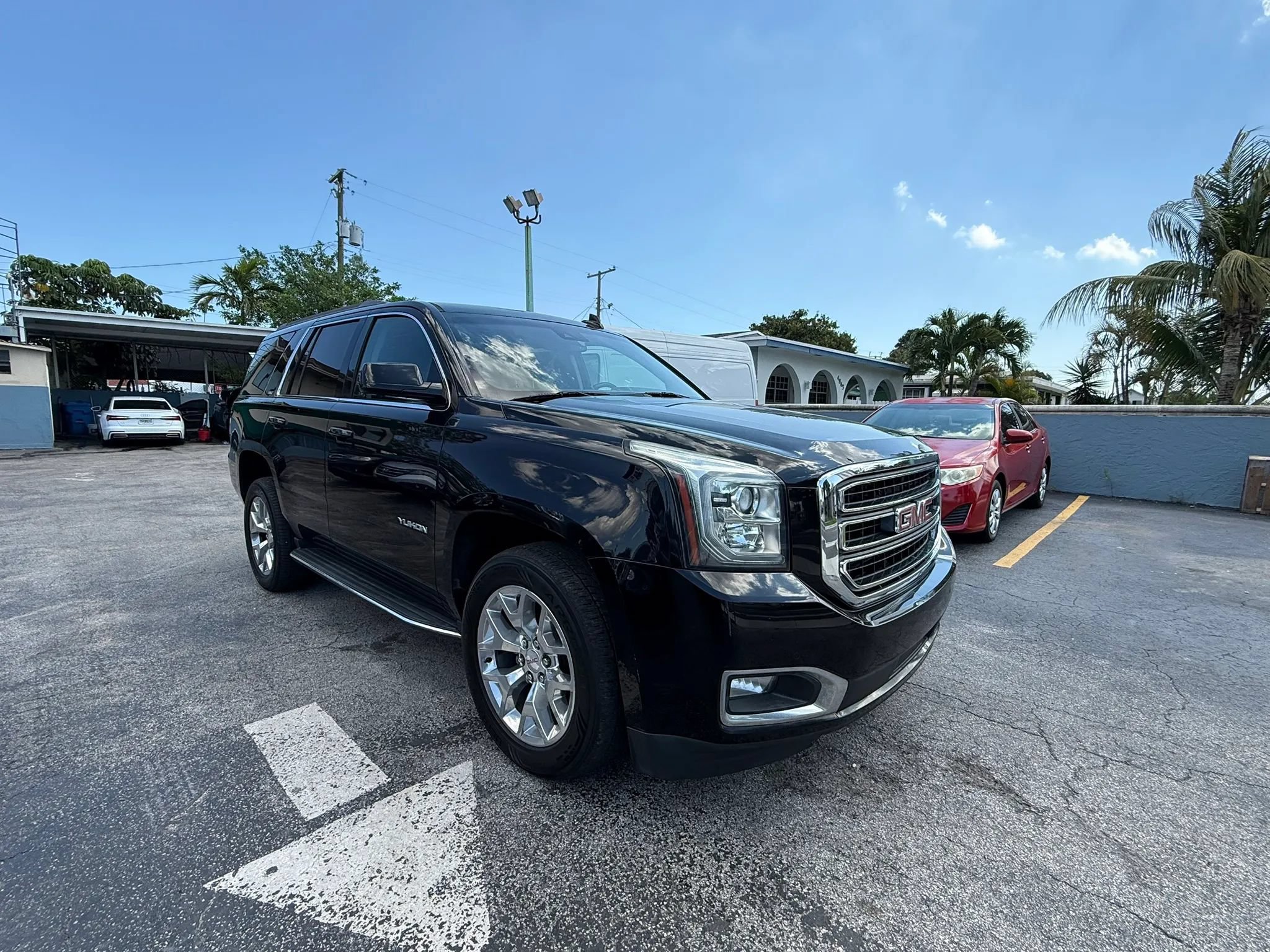 Used 2019 GMC Yukon SLT RWD image 7