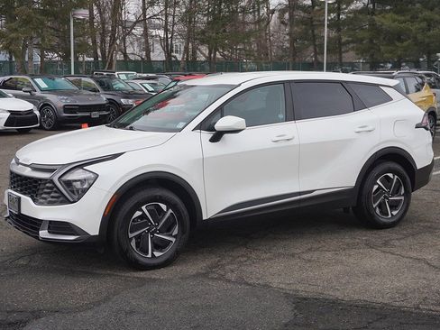 Used 2023 Kia Sportage LX image 6