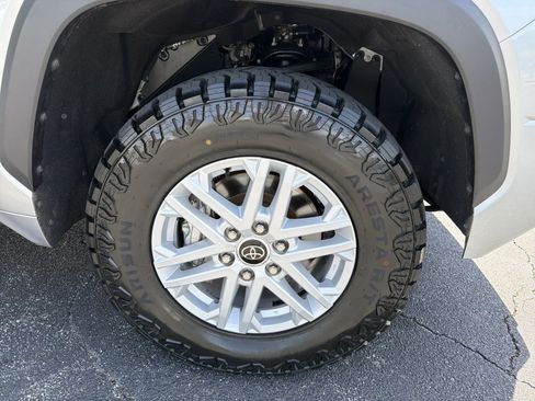Used 2024 Toyota Tundra SR5 w/ SR5 Convenience Package AWD/4WD image 12