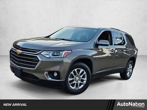 Used 2020 Chevrolet Traverse LT image 1