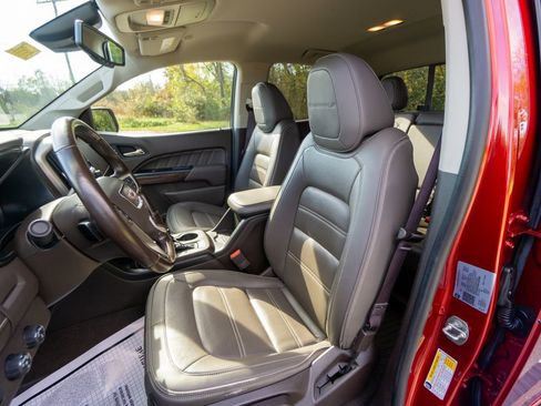 Used 2021 GMC Canyon Denali image 14