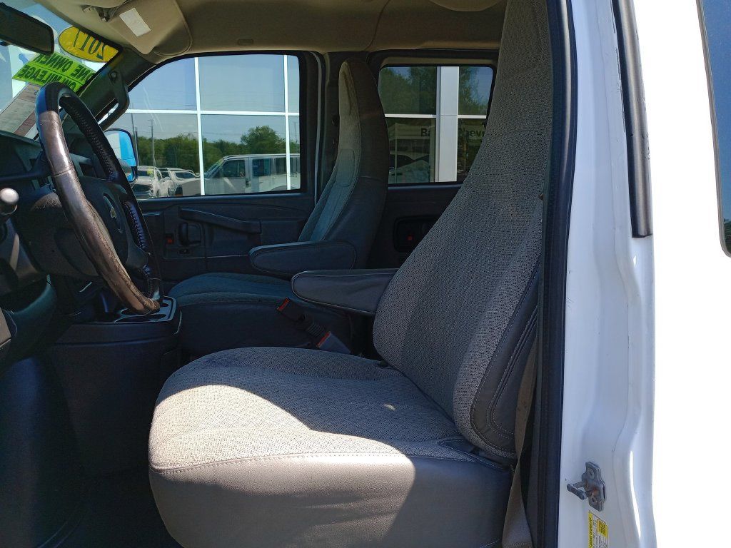 Used 2017 Chevrolet Express 2500 LS RWD image 20
