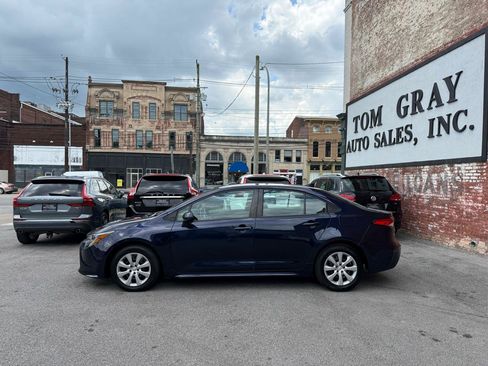 Used 2020 Toyota Corolla LE FWD image 5