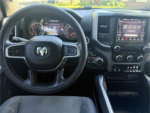 Used 2019 RAM 1500 Big Horn AWD/4WD image 9