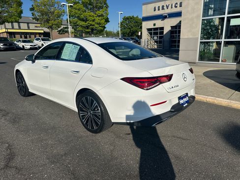 Used 2023 Mercedes-Benz CLA 250 4MATIC image 3