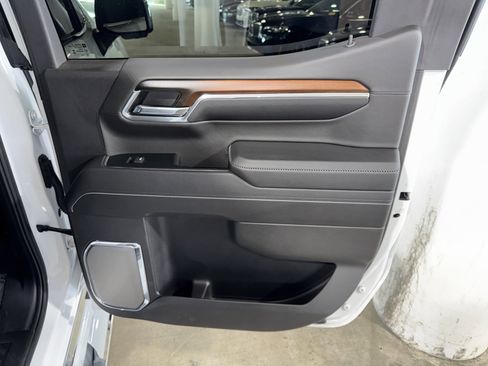 Used 2024 GMC Sierra 1500 Denali RWD image 11