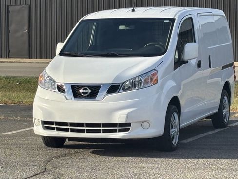 Used 2019 Nissan NV200 SV w/ Back Door Glass Package image 4