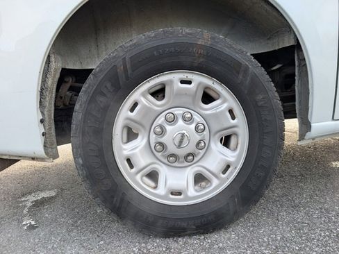 Used 2018 Nissan NV 2500 SV w/ Navigation Package image 24