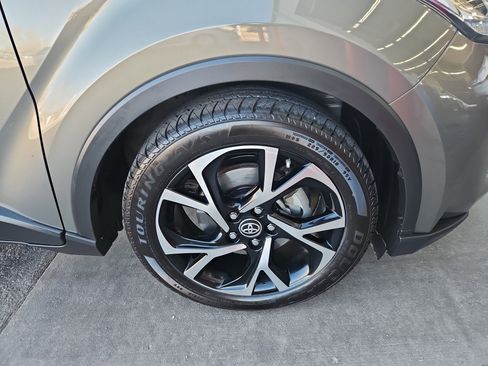 Used 2021 Toyota C-HR XLE image 14