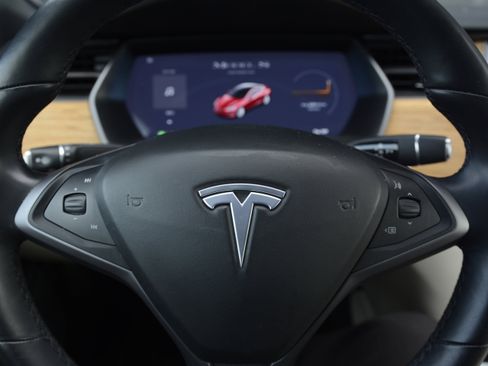 Used 2020 Tesla Model S Long Range Plus image 16