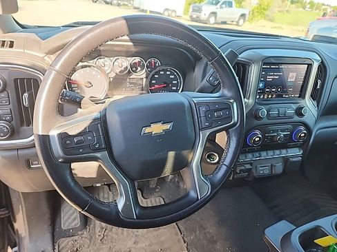 Certified 2021 Chevrolet Silverado 1500 LT w/ Z71 Off-Road Package AWD/4WD image 9