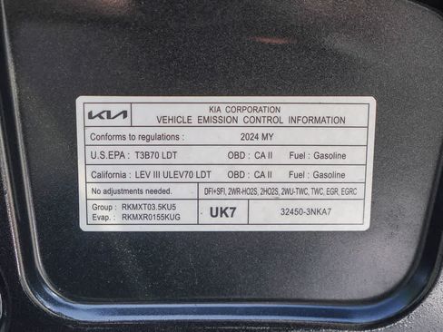 Used 2024 Kia Carnival SX FWD image 27