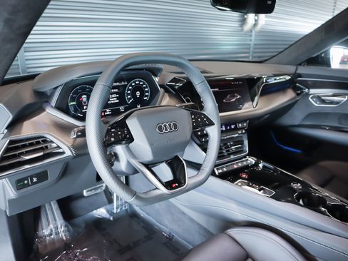 New 2026 Audi S e-tron GT Prestige image 16