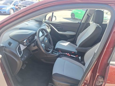 Used 2017 Chevrolet Trax LS image 14