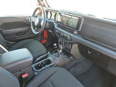 Used 2025 Jeep Wrangler Unlimited Rubicon 4xe w/ Safety Group image 14