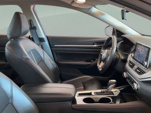 Used 2024 Nissan Altima 2.5 SR FWD image 36