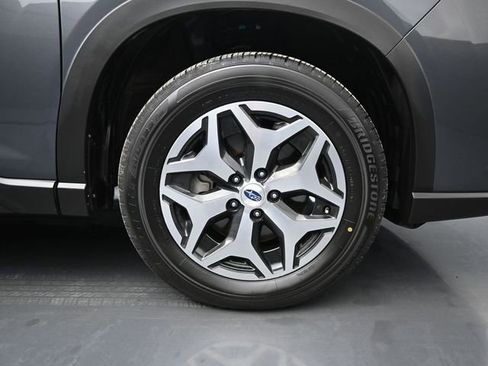 Used 2024 Subaru Forester Premium image 45