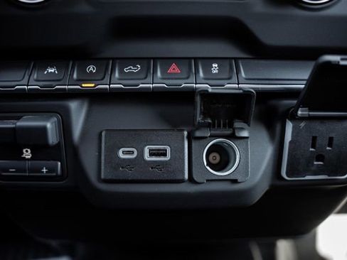 Used 2025 Chevrolet Silverado 1500 W/T w/ WT Value Package image 20