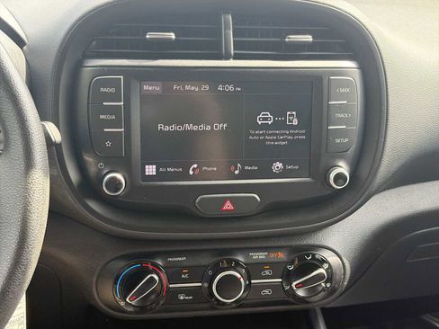 Used 2022 Kia Soul LX FWD image 22