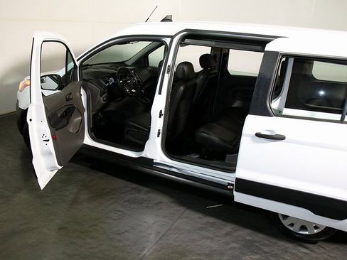 Used 2019 Ford Transit Connect XL image 5