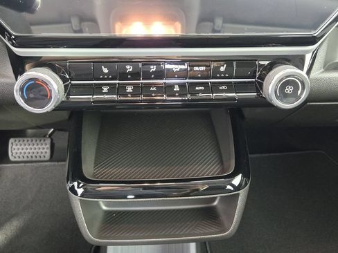 New 2027 Chevrolet Bolt LT w/ Comfort Package FWD image 19