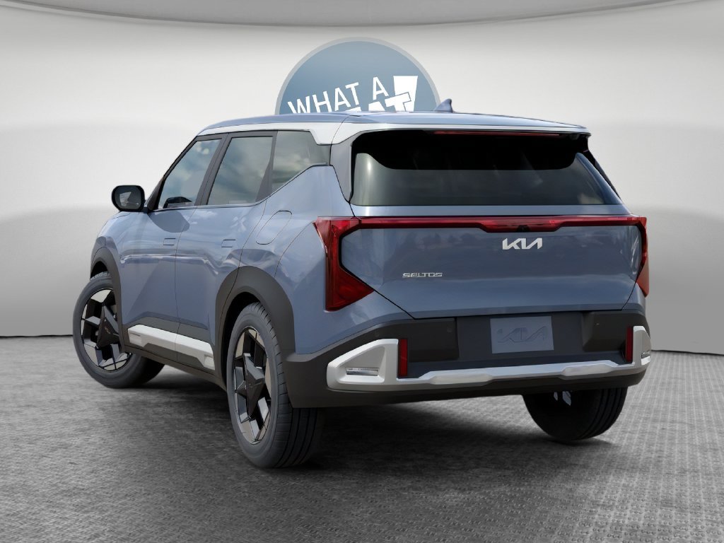 New 2027 Kia Seltos S FWD image 4