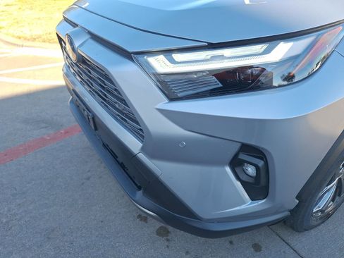 Used 2023 Toyota RAV4 Limited image 10