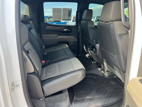 Used 2023 Chevrolet Silverado 1500 ZR2 w/ Technology Package AWD/4WD image 19