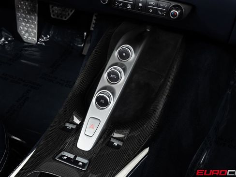 Used 2021 Ferrari 812 GTS image 36