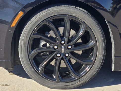 Used 2020 Lincoln MKZ Reserve w/ Monochromatic Package image 13