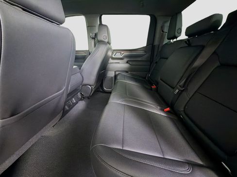 Used 2025 GMC Sierra 1500 SLT RWD image 28