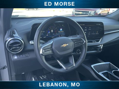 Used 2025 Chevrolet Equinox LT AWD/4WD image 34