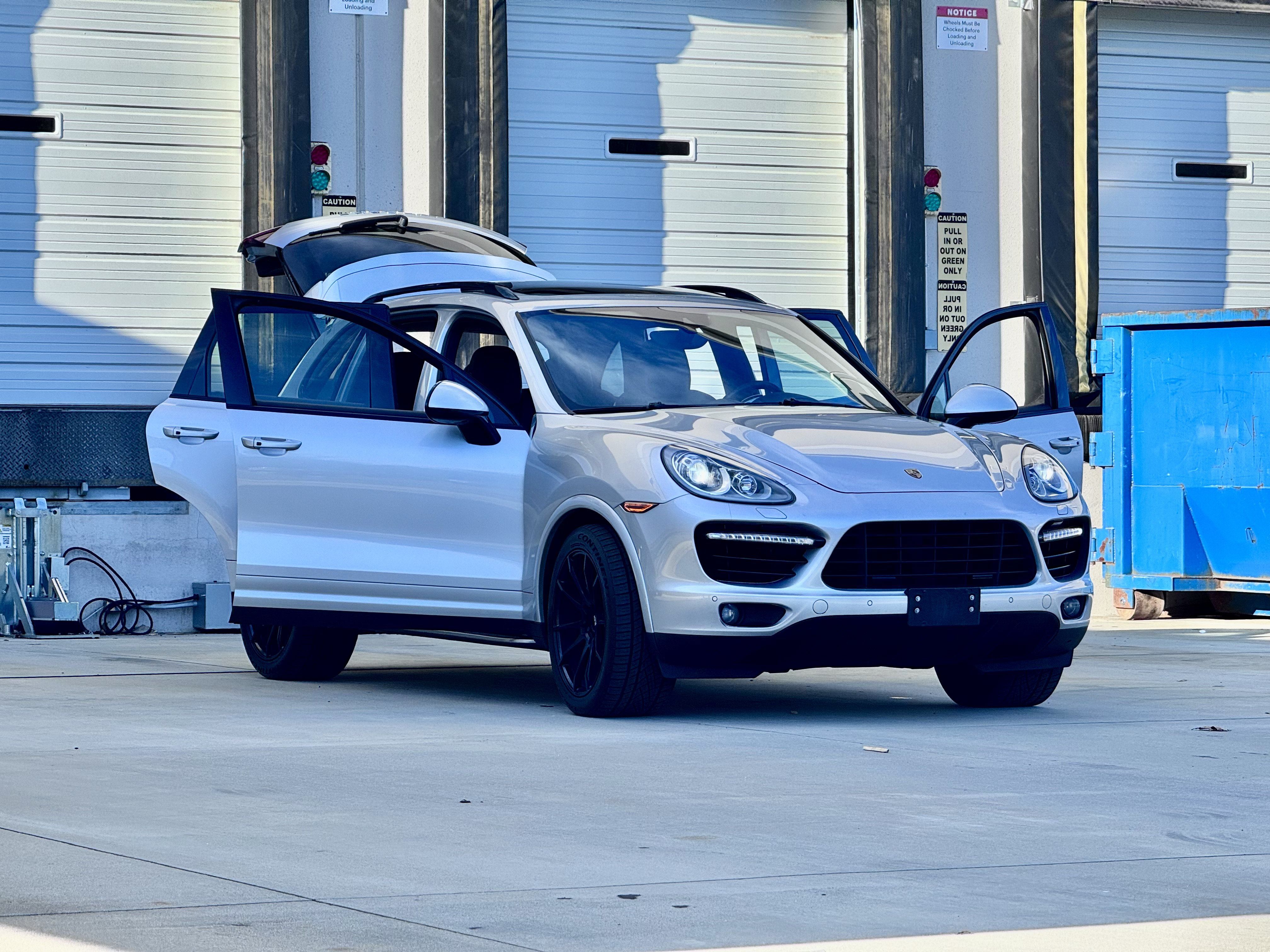 Used 2014 Porsche Cayenne Turbo S AWD/4WD image 8