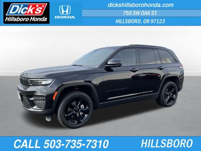 Used 2023 Jeep Grand Cherokee Altitude