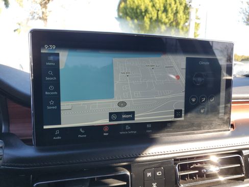 Certified 2023 Lincoln Nautilus Reserve w/ Monochromatic Package image 21