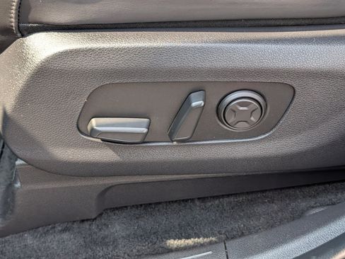 Used 2024 Kia Carnival SX FWD image 20