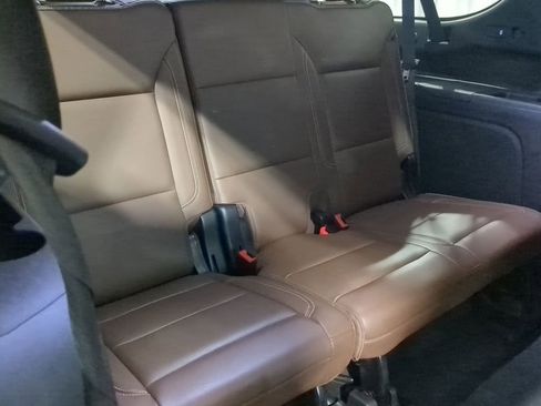 Used 2021 Chevrolet Suburban High Country w/ Premium Package image 36