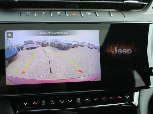 New 2026 Jeep Grand Cherokee Altitude AWD/4WD image 10