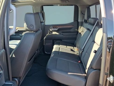 Used 2023 GMC Sierra 1500 Denali w/ Denali Reserve Package AWD/4WD image 5