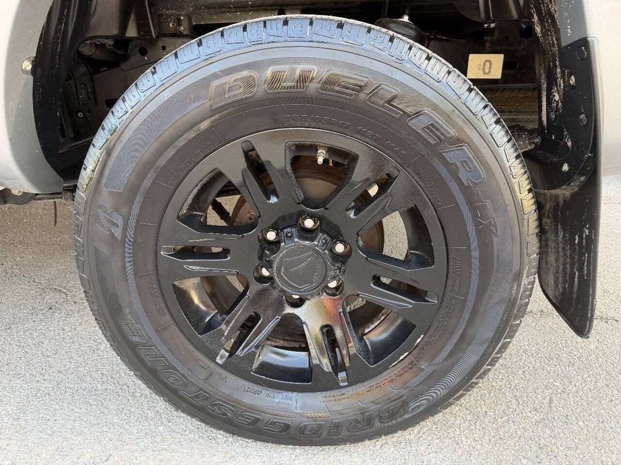 Used 2015 Toyota Tacoma PreRunner w/ SR5 Package RWD image 5